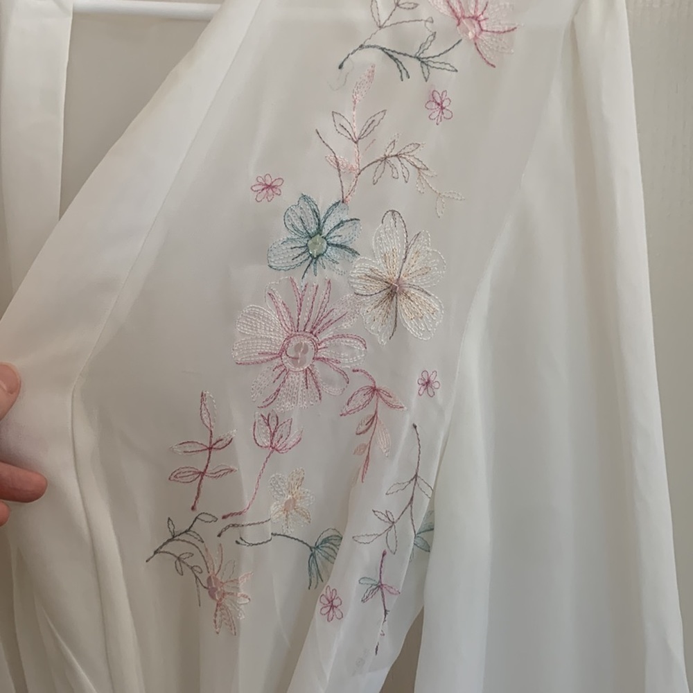 Sheer Embroidered Cream Short Robe Ruffled‎ Sleeve Size M - Picture 6 of 13